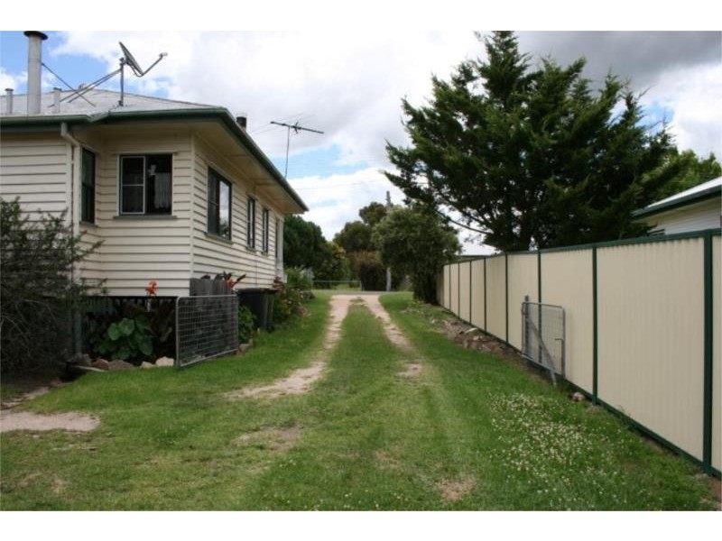 9 Ferris Street, Stanthorpe QLD 4380