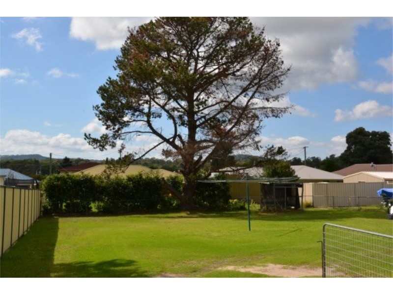 9 Ferris Street, Stanthorpe QLD 4380