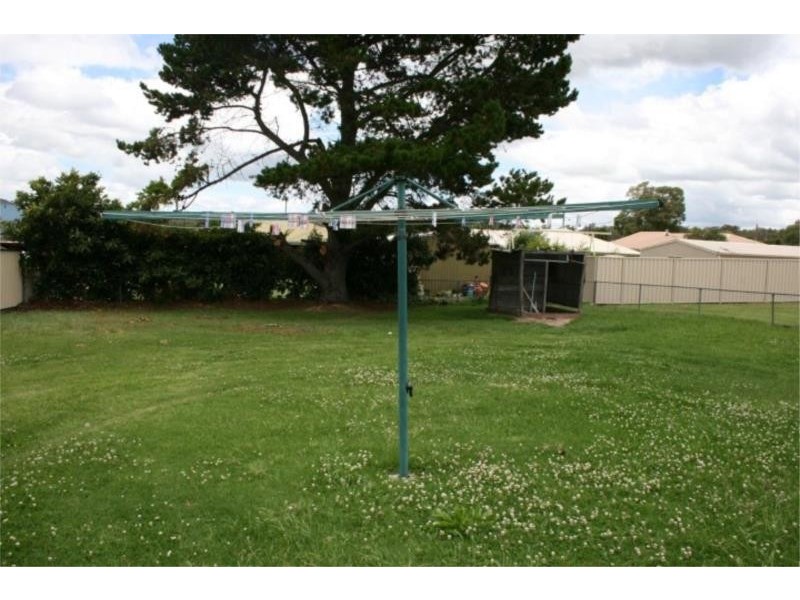 9 Ferris Street, Stanthorpe QLD 4380