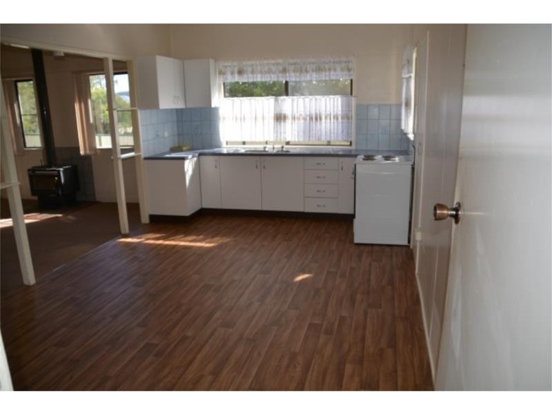 9 Ferris Street, Stanthorpe QLD 4380