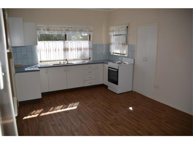9 Ferris Street, Stanthorpe QLD 4380