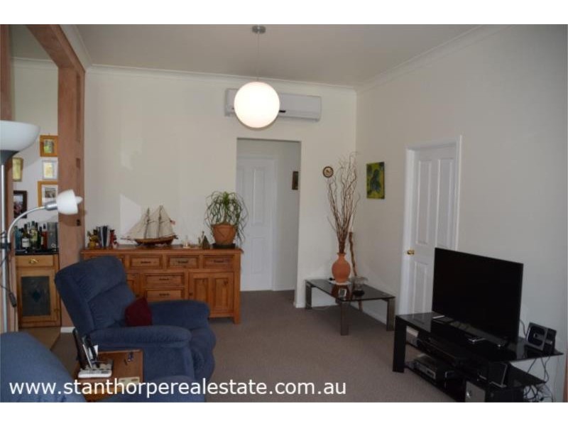 25 Robinson Street, Jennings (NSW) via, Wallangarra QLD 4383