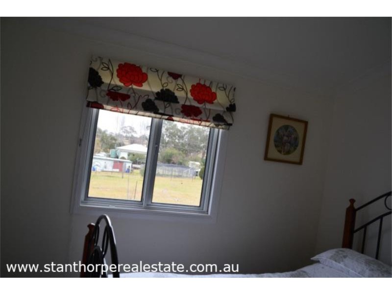 25 Robinson Street, Jennings (NSW) via, Wallangarra QLD 4383