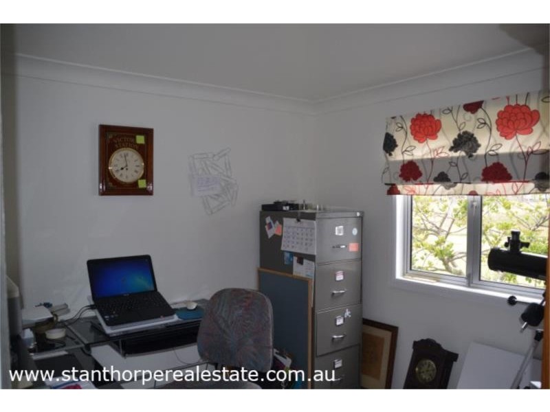 25 Robinson Street, Jennings (NSW) via, Wallangarra QLD 4383