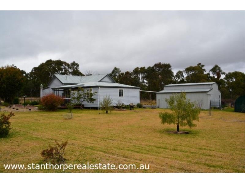 25 Robinson Street, Jennings (NSW) via, Wallangarra QLD 4383