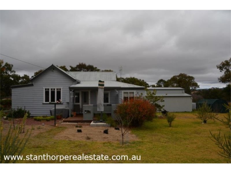 25 Robinson Street, Jennings (NSW) via, Wallangarra QLD 4383
