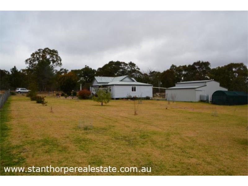 25 Robinson Street, Jennings (NSW) via, Wallangarra QLD 4383