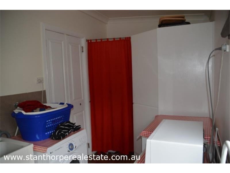 25 Robinson Street, Jennings (NSW) via, Wallangarra QLD 4383