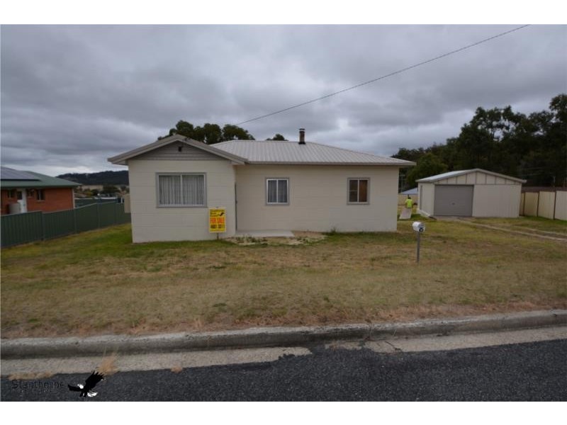 30 Pike Street, Stanthorpe QLD 4380