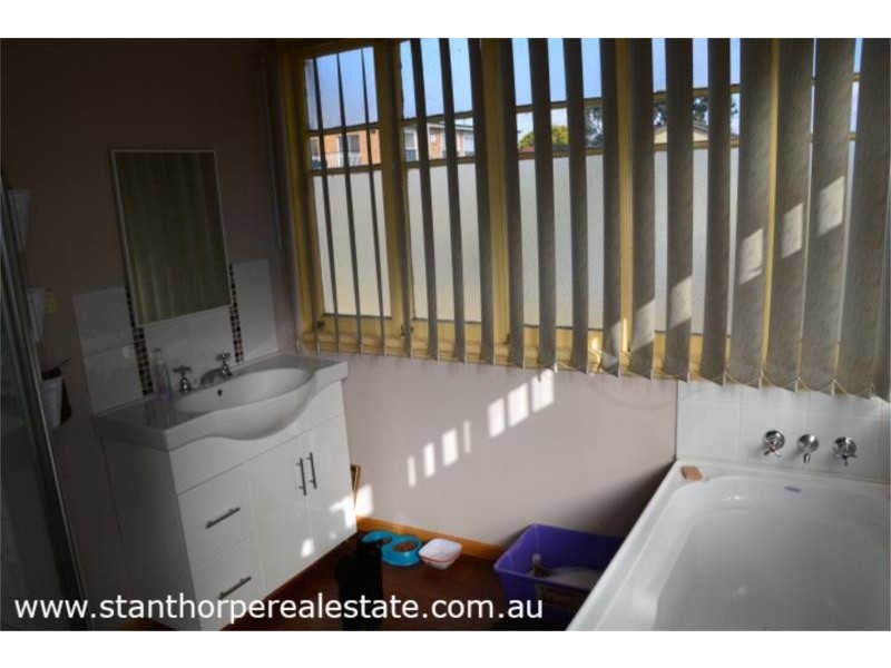 9 Archibald Street, Stanthorpe QLD 4380