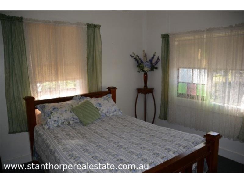 33 Marsh Street, Stanthorpe QLD 4380