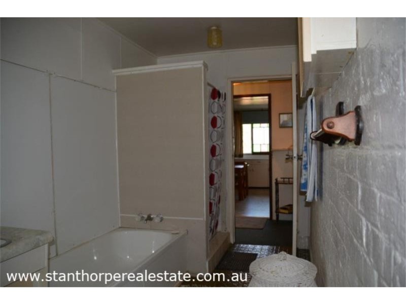 33 Marsh Street, Stanthorpe QLD 4380