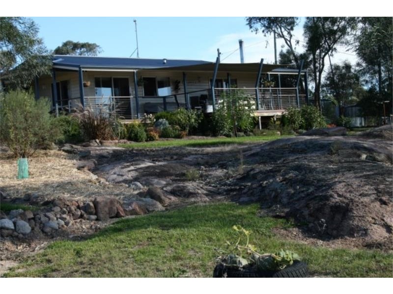 19 Cummerford Road, Glen Aplin via, Stanthorpe QLD 4380