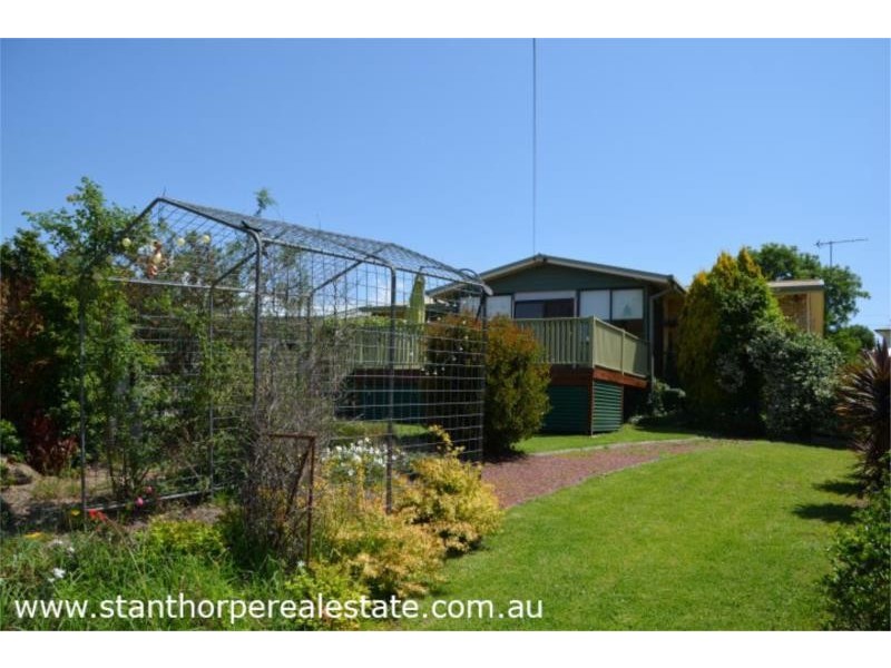 25 Leslie Parade, Stanthorpe QLD 4380