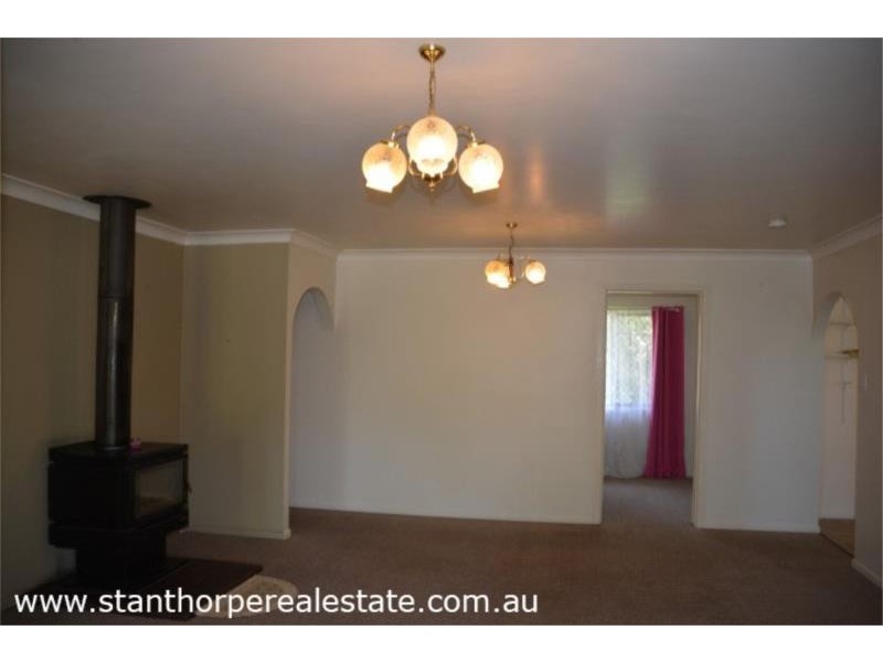 25 Leslie Parade, Stanthorpe QLD 4380