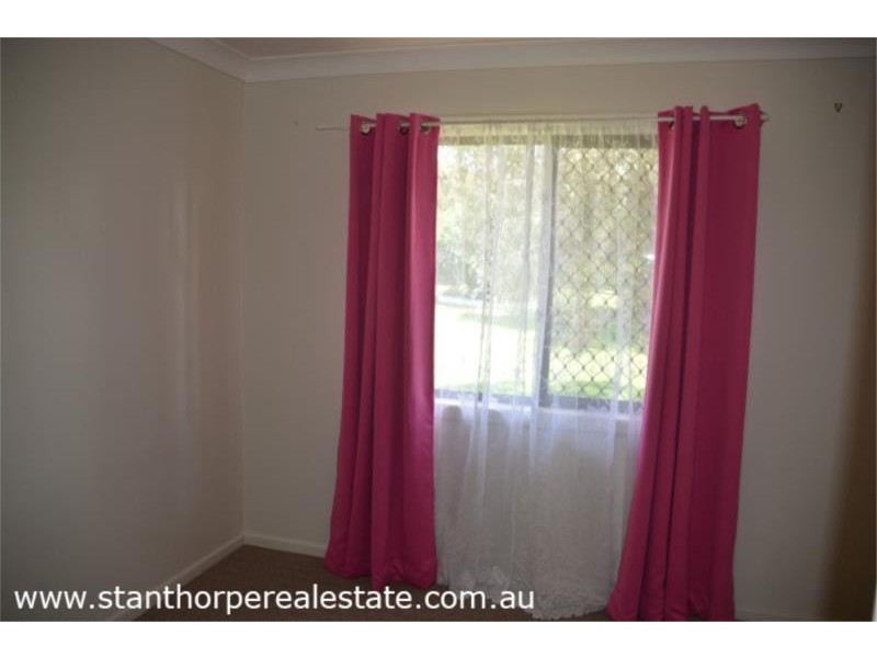 25 Leslie Parade, Stanthorpe QLD 4380