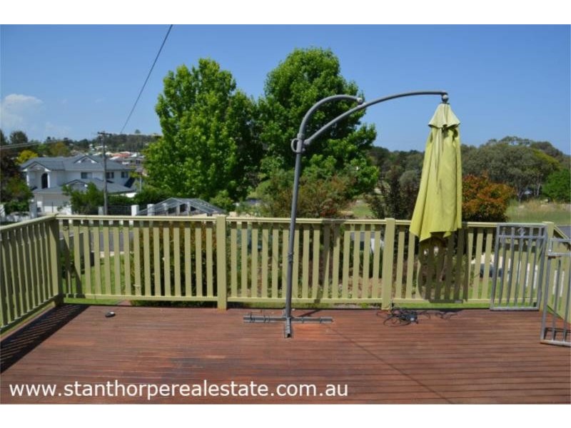25 Leslie Parade, Stanthorpe QLD 4380