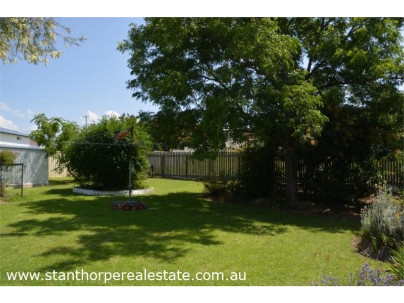25 Leslie Parade, Stanthorpe QLD 4380