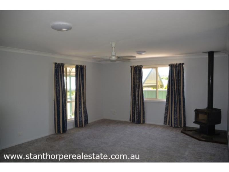 8 Wright Court, Stanthorpe QLD 4380