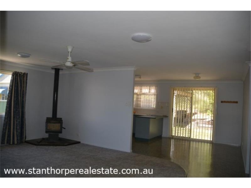8 Wright Court, Stanthorpe QLD 4380