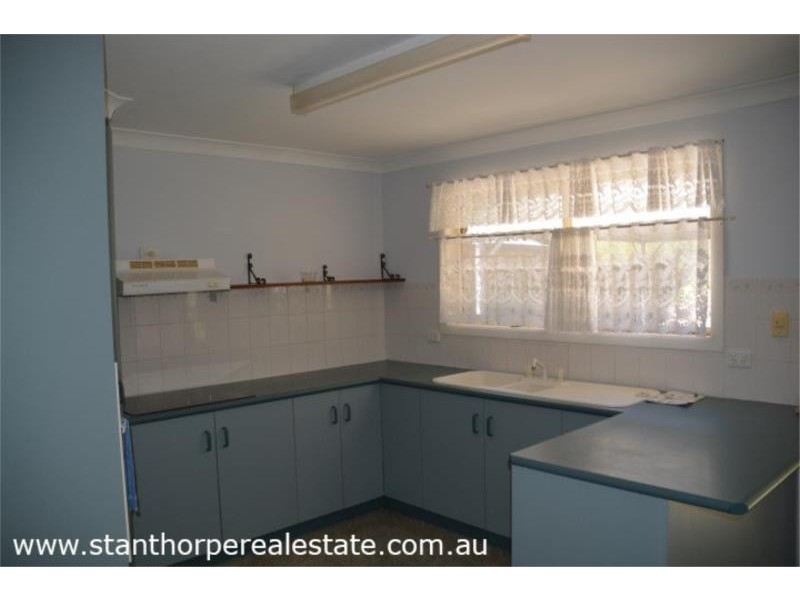 8 Wright Court, Stanthorpe QLD 4380