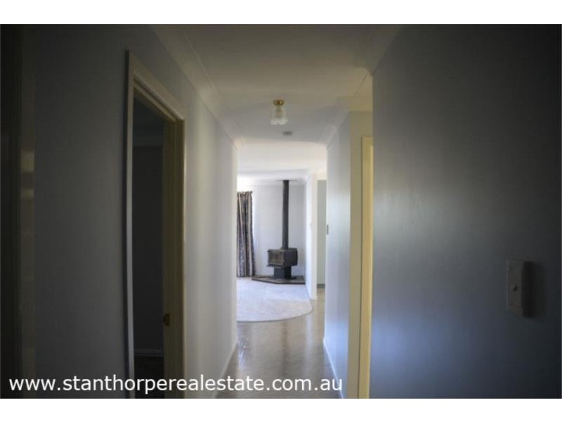 8 Wright Court, Stanthorpe QLD 4380