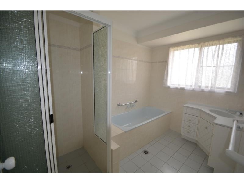 56 College Road, Stanthorpe QLD 4380