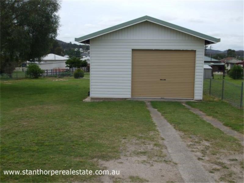 33 Hillcrest Street, Stanthorpe QLD 4380