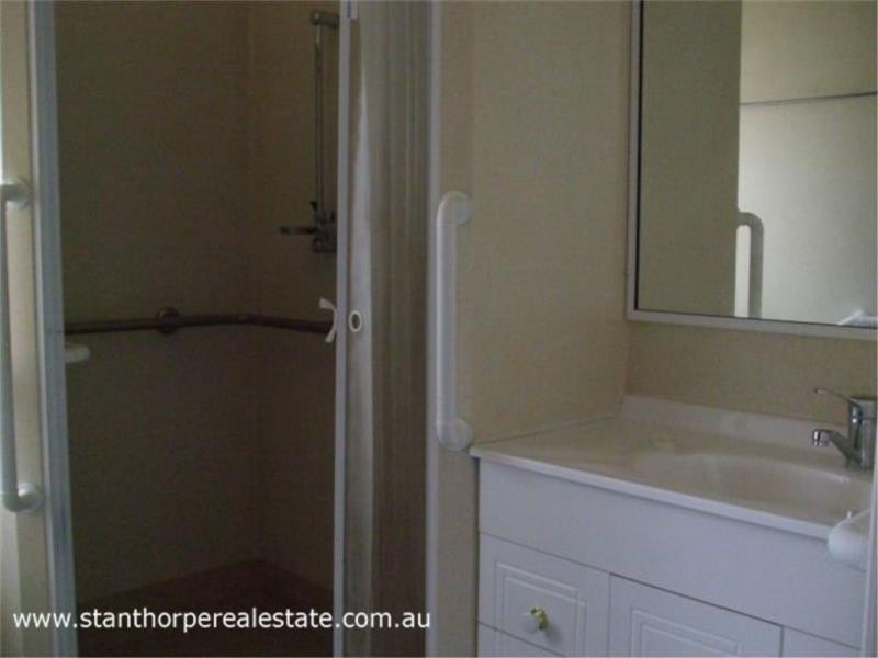 33 Hillcrest Street, Stanthorpe QLD 4380