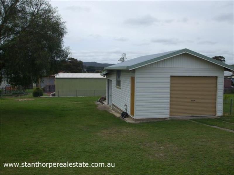 33 Hillcrest Street, Stanthorpe QLD 4380