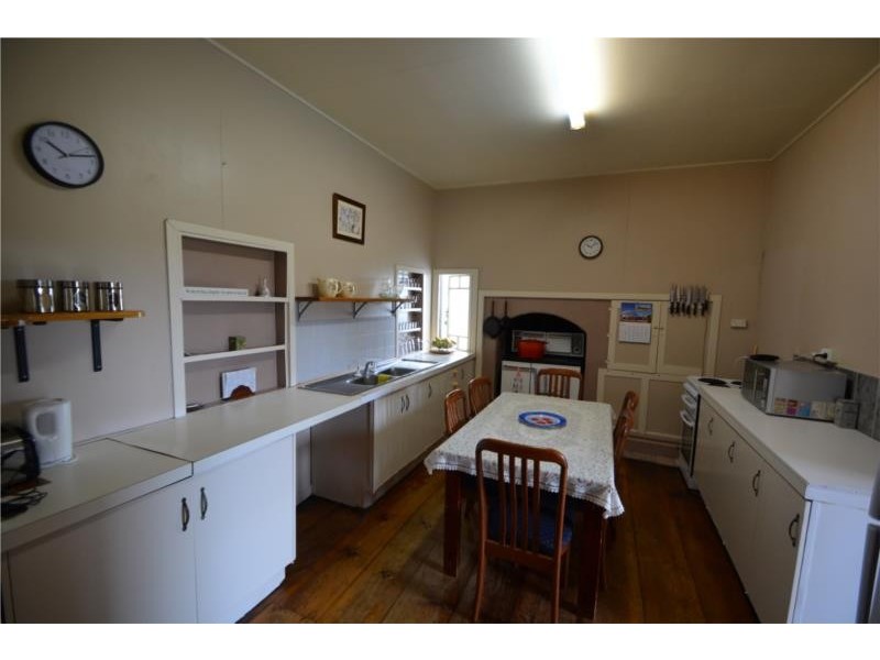 9 McGlew Street, Stanthorpe QLD 4380