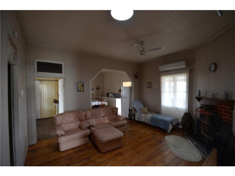 9 McGlew Street, Stanthorpe QLD 4380