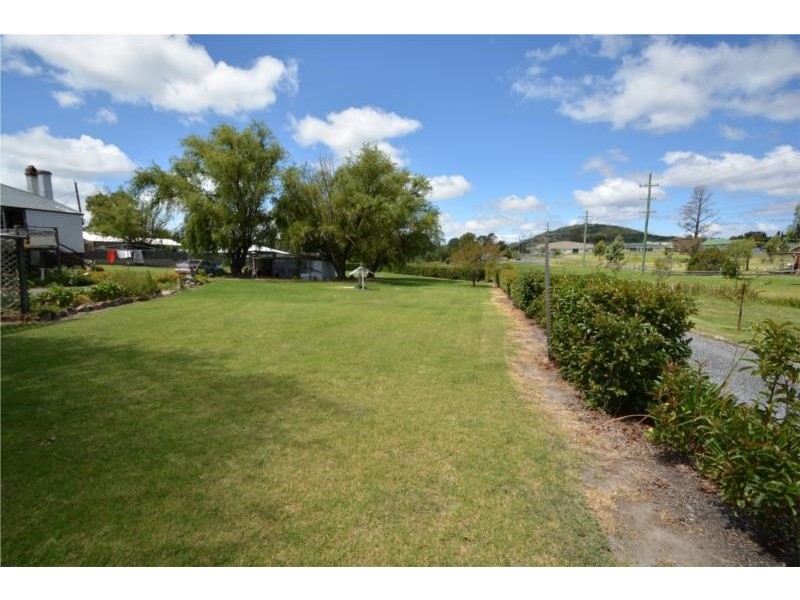 9 McGlew Street, Stanthorpe QLD 4380