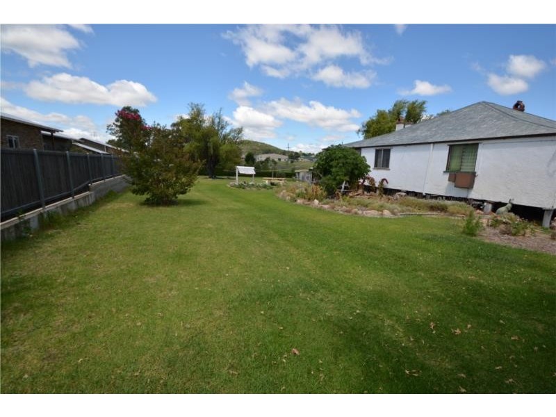 9 McGlew Street, Stanthorpe QLD 4380