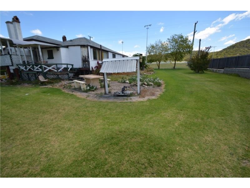 9 McGlew Street, Stanthorpe QLD 4380