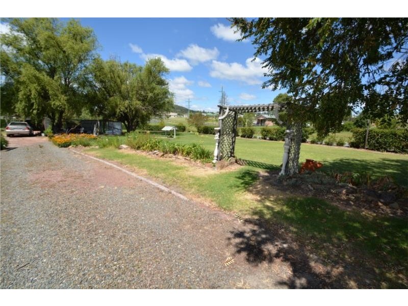 9 McGlew Street, Stanthorpe QLD 4380