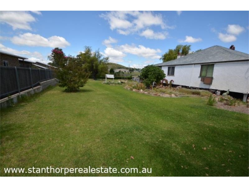 9 McGlew Street, Stanthorpe QLD 4380