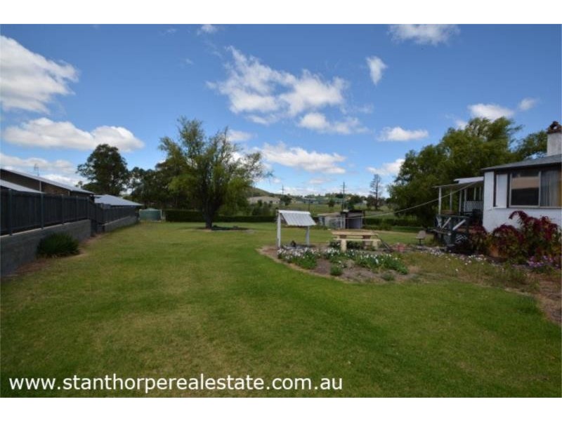 9 McGlew Street, Stanthorpe QLD 4380