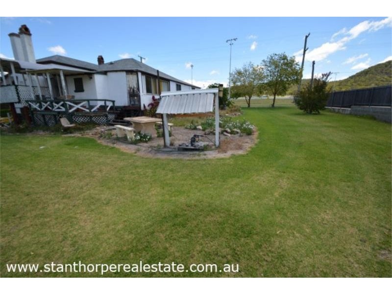 9 McGlew Street, Stanthorpe QLD 4380