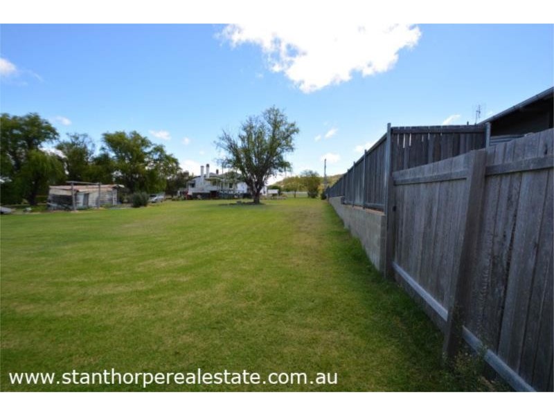 9 McGlew Street, Stanthorpe QLD 4380