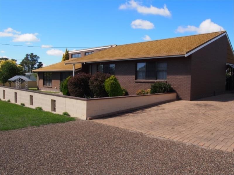 38 Symes Street, Stanthorpe QLD 4380
