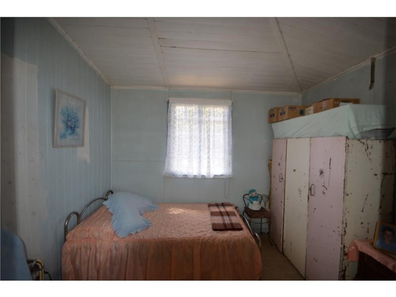 65 Woodlawn Street, Wallangarra QLD 4383