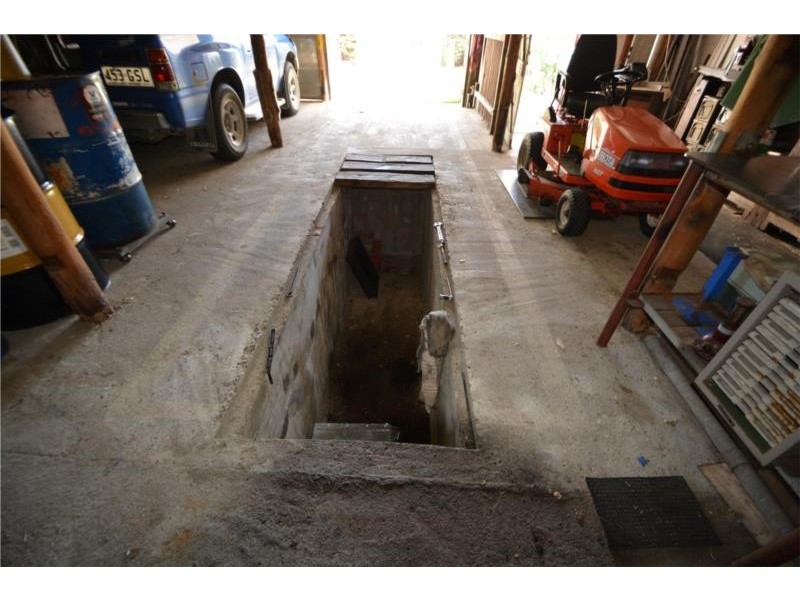 65 Woodlawn Street, Wallangarra QLD 4383