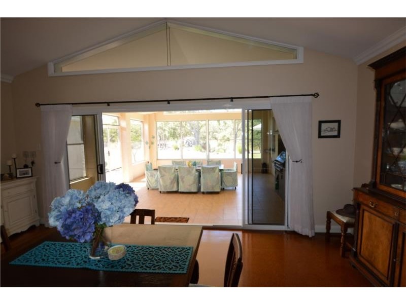 44 Melaleuca Crescent, Stanthorpe QLD 4380