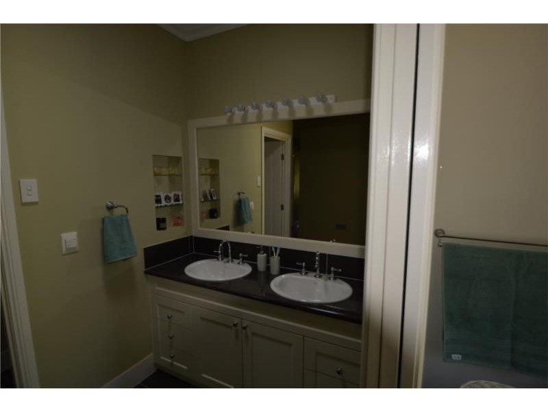 44 Melaleuca Crescent, Stanthorpe QLD 4380