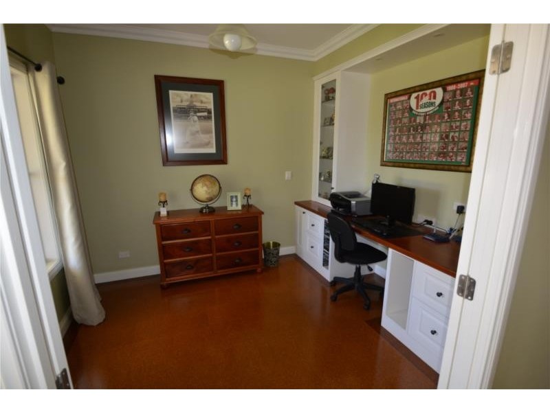 44 Melaleuca Crescent, Stanthorpe QLD 4380