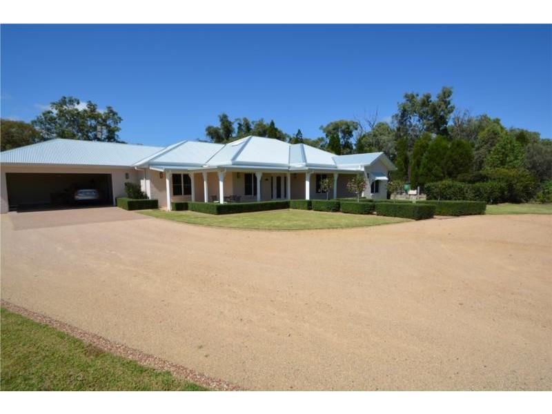 44 Melaleuca Crescent, Stanthorpe QLD 4380