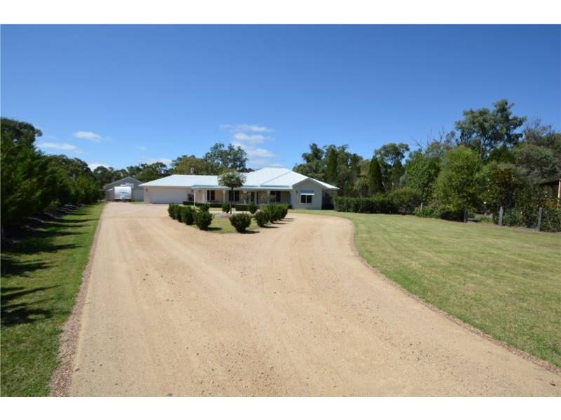 44 Melaleuca Crescent, Stanthorpe QLD 4380
