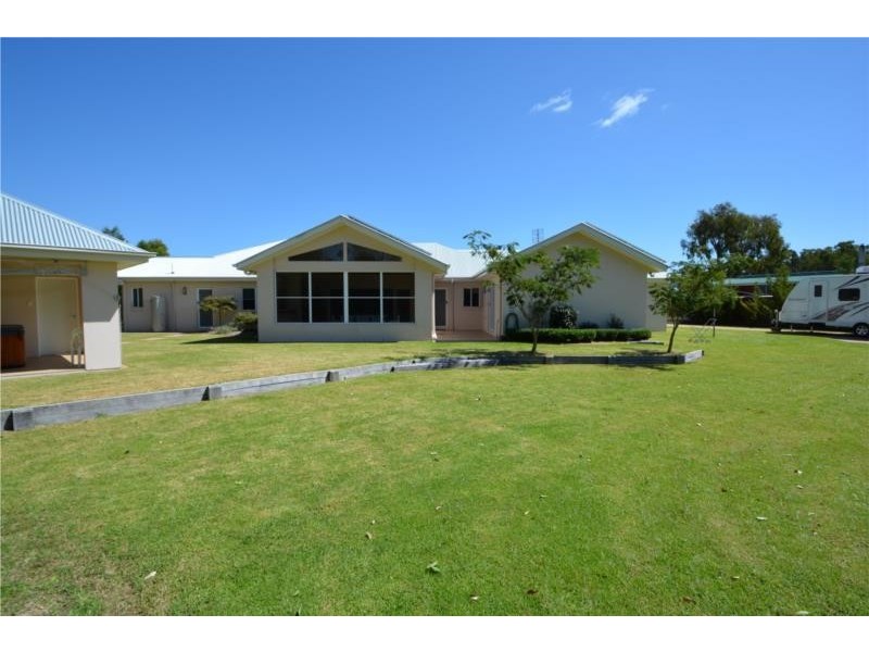 44 Melaleuca Crescent, Stanthorpe QLD 4380