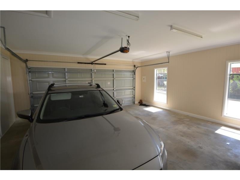 44 Melaleuca Crescent, Stanthorpe QLD 4380